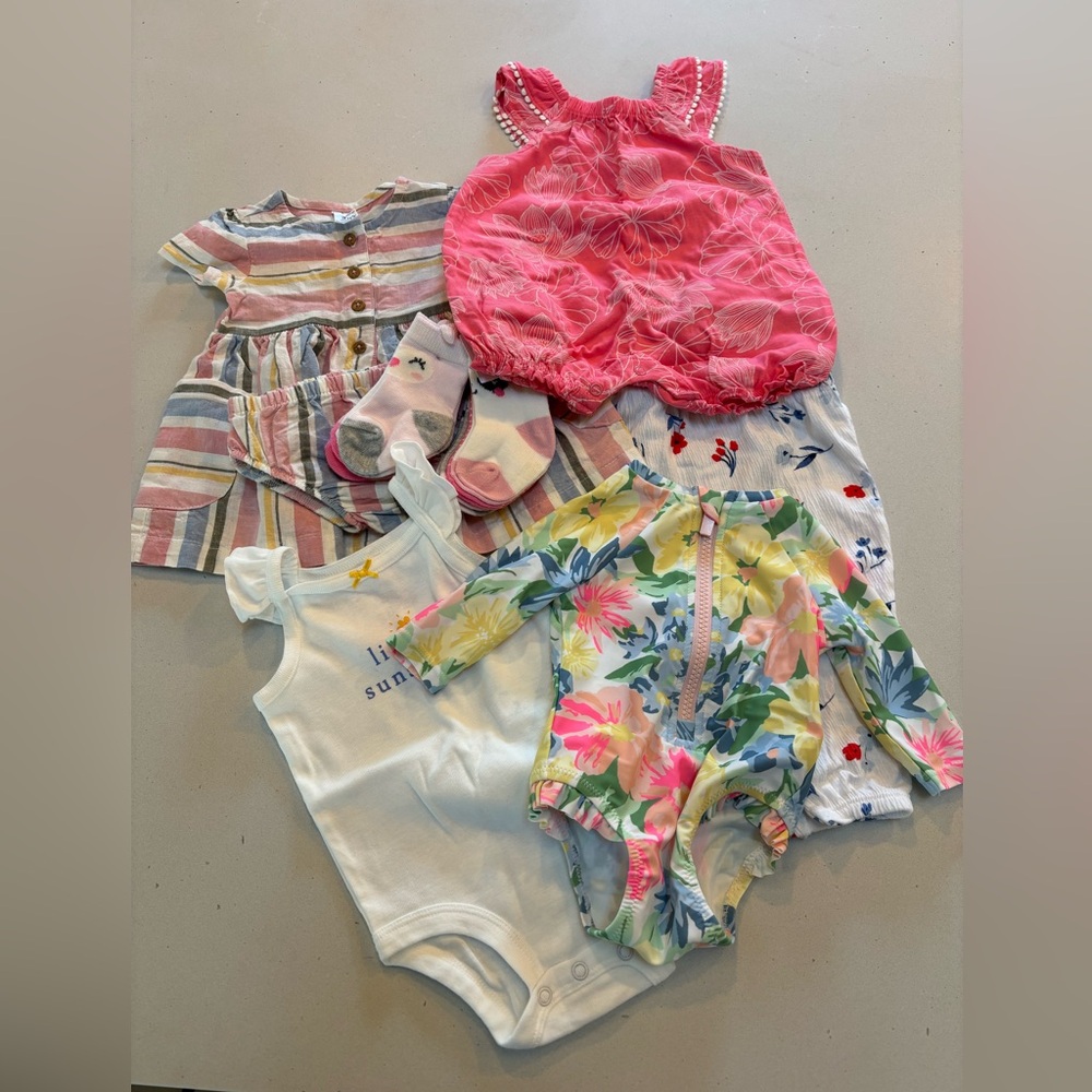 New Carters summer clothes & sock set